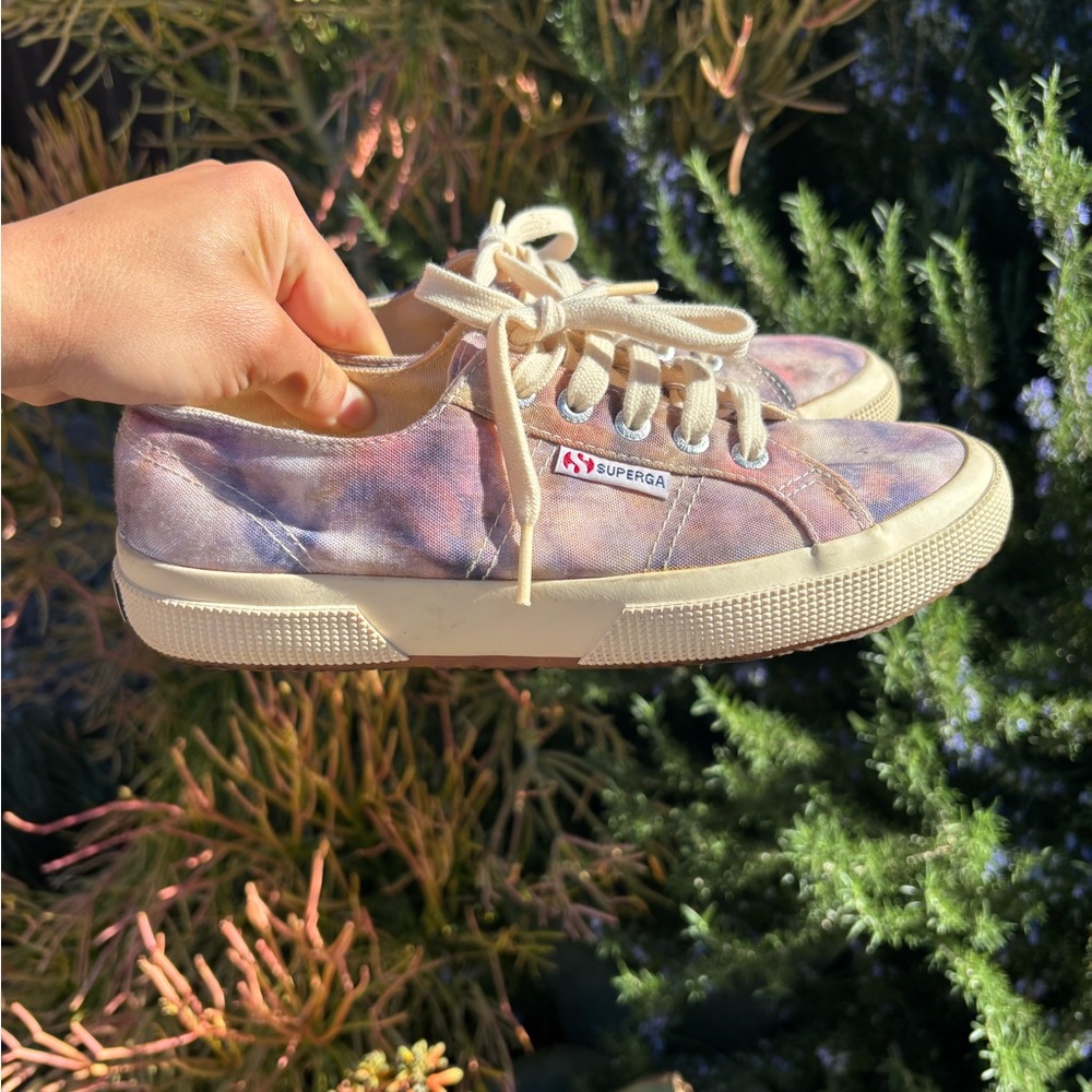 Shoes - Picture 3 of 9
